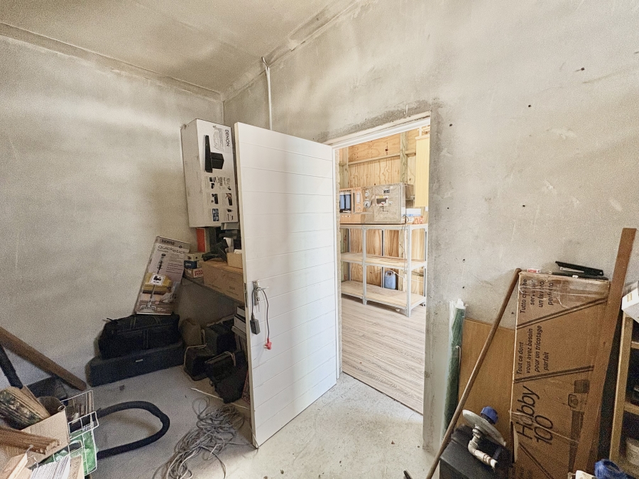 4 Bedroom Property for Sale in Pearl Bay Western Cape